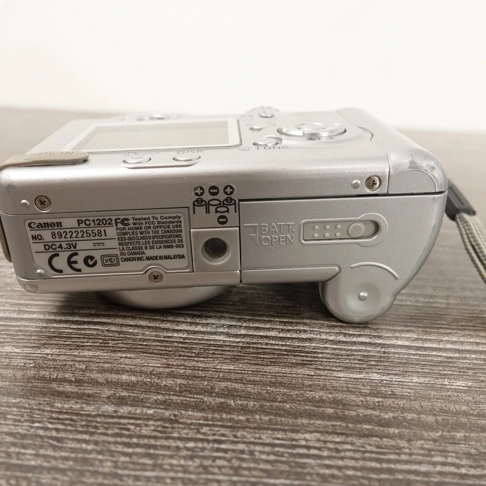Canon PowerShot A75 Digital Camera Silver 3.2MP Vintage Digicam PC1202